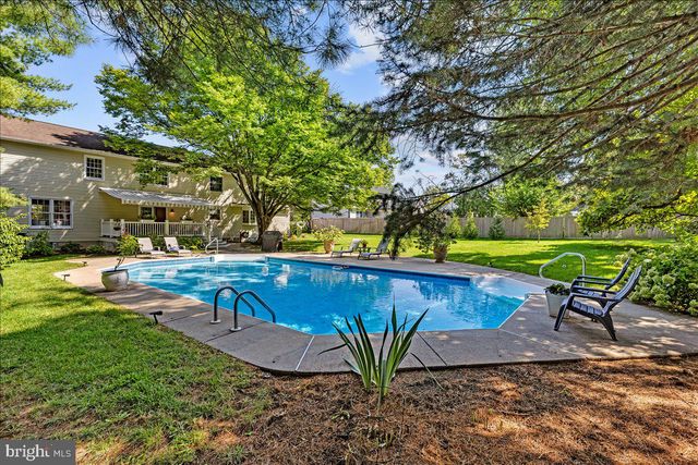21 LANDING LN, Princeton Junction, NJ 08550