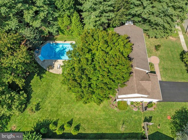 21 LANDING LN, Princeton Junction, NJ 08550