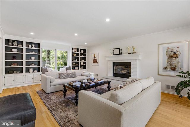 21 LANDING LN, Princeton Junction, NJ 08550