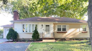 429 Brookview Drive, Irondequoit, NY 14617