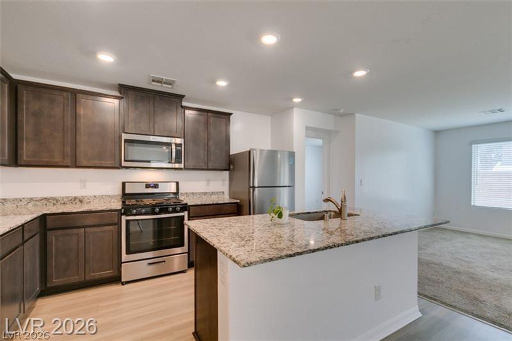 621 El Gusto Avenue, North Las Vegas, NV 89081 — photo 2