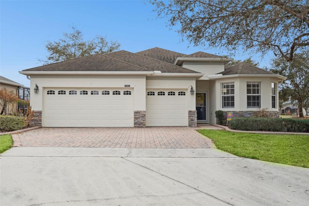 Image 1 of property listing at 3282 SALOMAN LANE, Clermont, FL 34711