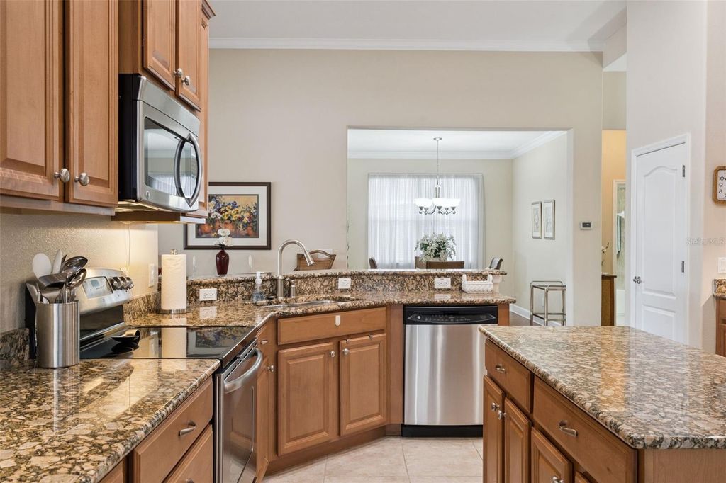 Image 17 of property listing at 3282 SALOMAN LANE, Clermont, FL 34711