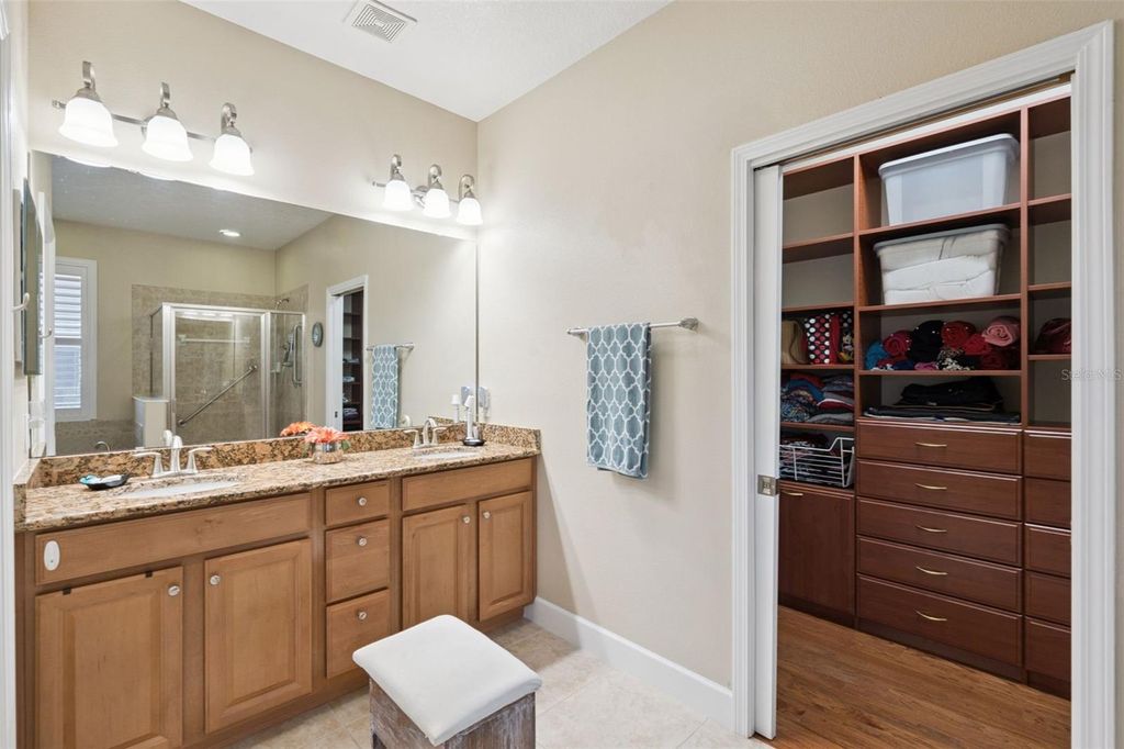 Image 27 of property listing at 3282 SALOMAN LANE, Clermont, FL 34711