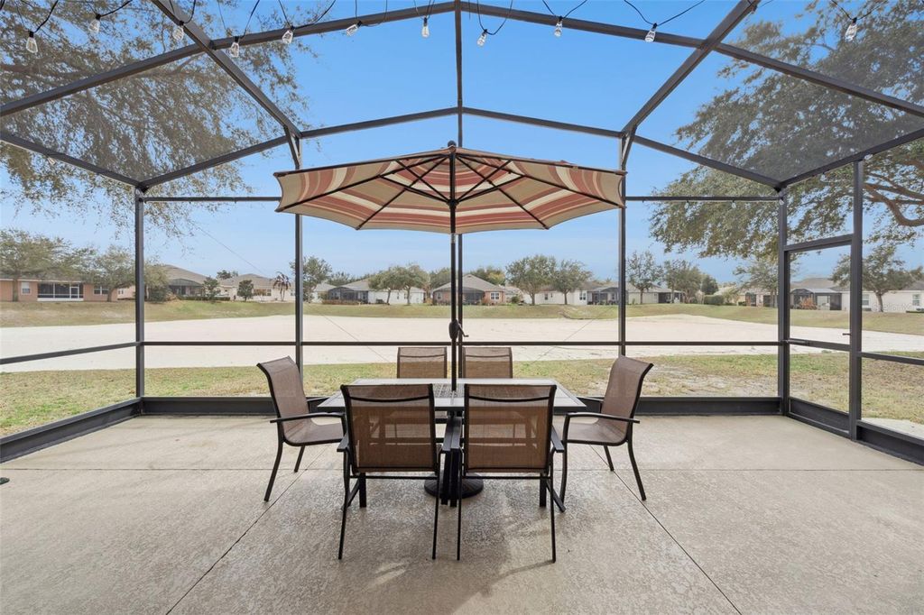 Image 34 of property listing at 3282 SALOMAN LANE, Clermont, FL 34711