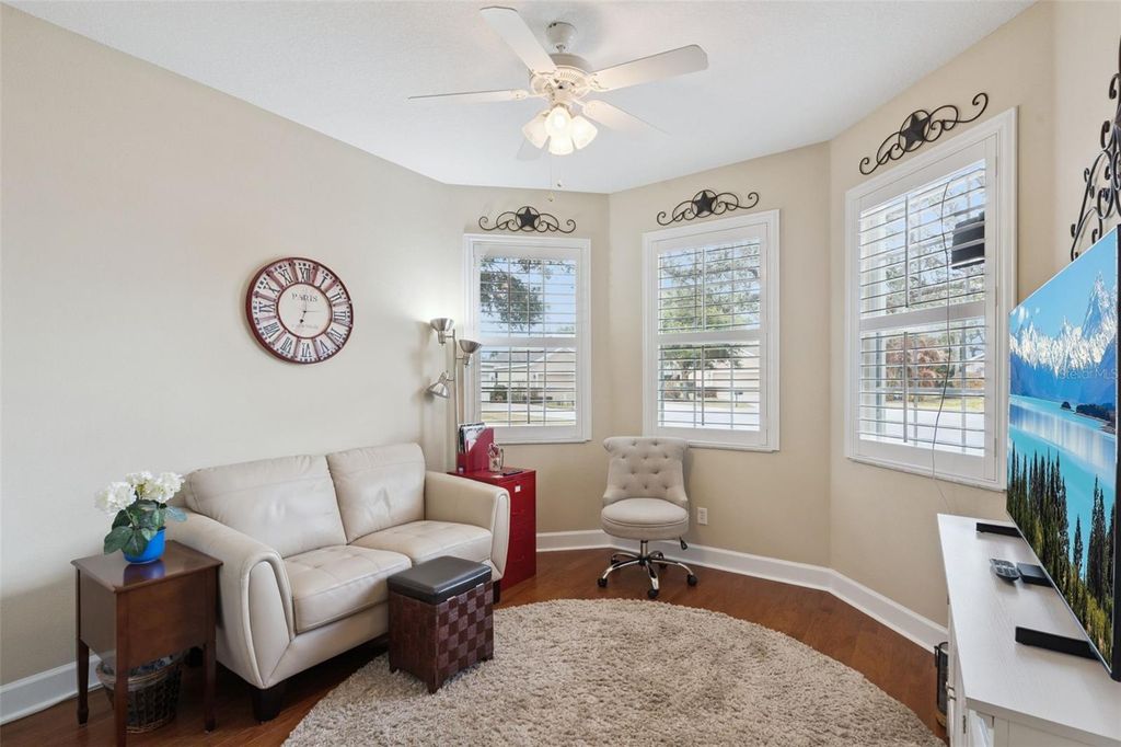 Image 6 of property listing at 3282 SALOMAN LANE, Clermont, FL 34711