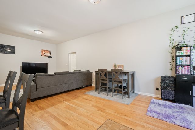 7613 W Fullerton Avenue 1F, Elmwood Park, IL 60707