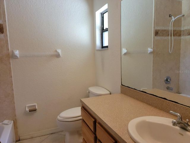 1300 PARK AVENUE, Tavares, FL 32778