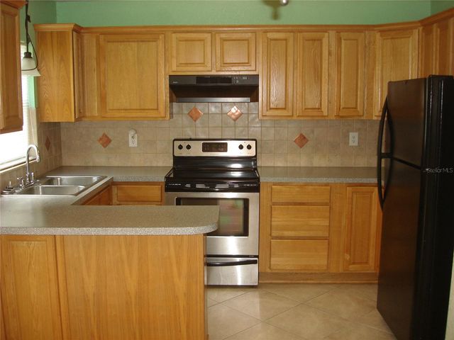 1300 PARK AVENUE, Tavares, FL 32778