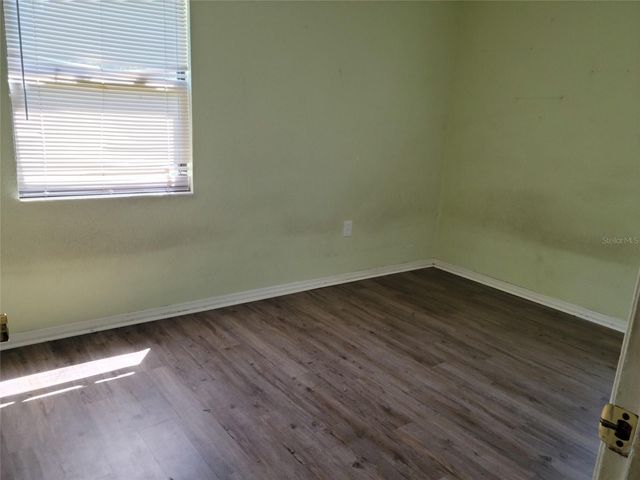 1300 PARK AVENUE, Tavares, FL 32778