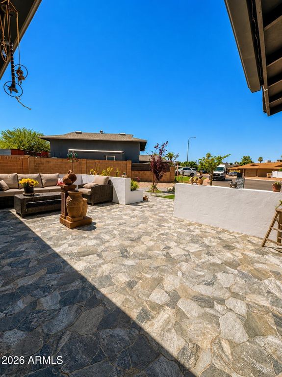 7621 N 48TH Drive, Glendale, AZ 85301 — photo 3