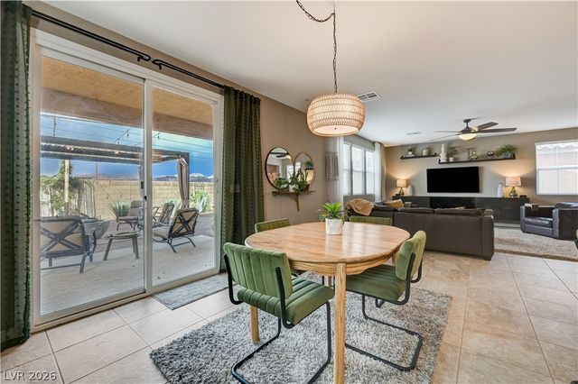 694 Bollons Island Street, Henderson, NV 89002