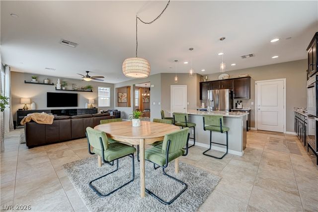 694 Bollons Island Street, Henderson, NV 89002