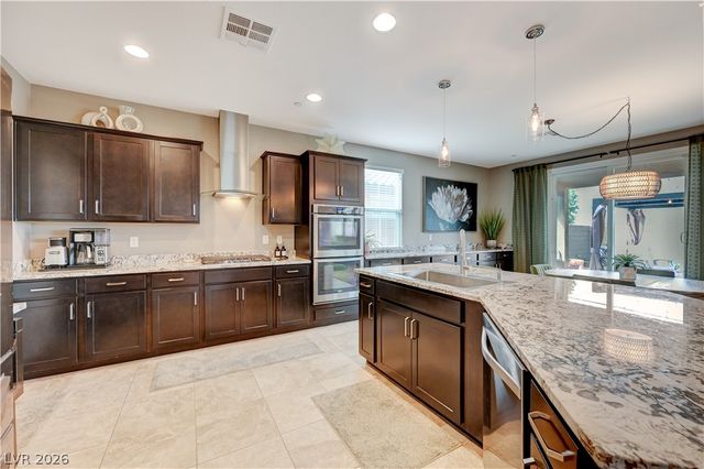 694 Bollons Island Street, Henderson, NV 89002