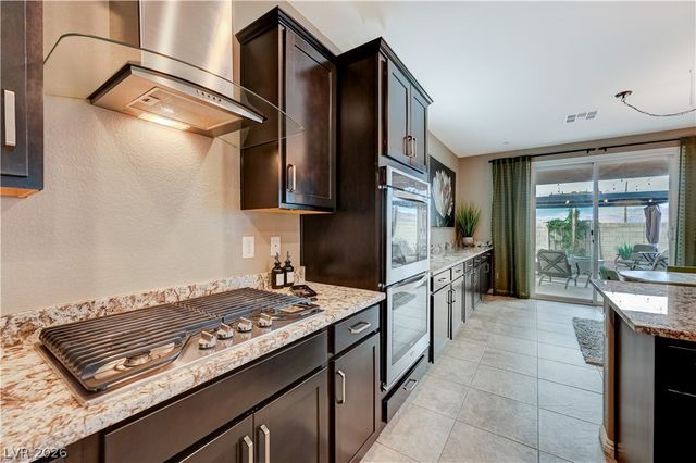 694 Bollons Island Street, Henderson, NV 89002