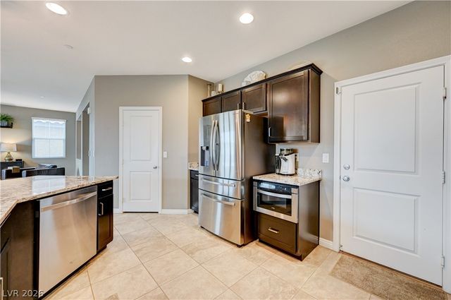 694 Bollons Island Street, Henderson, NV 89002