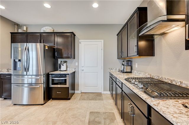 694 Bollons Island Street, Henderson, NV 89002