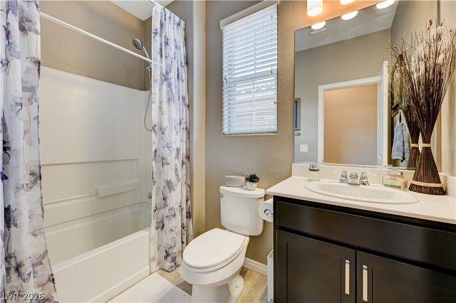 694 Bollons Island Street, Henderson, NV 89002