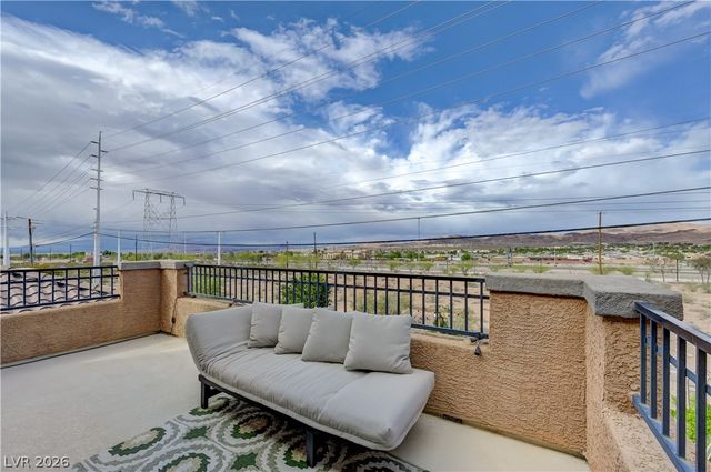 694 Bollons Island Street, Henderson, NV 89002