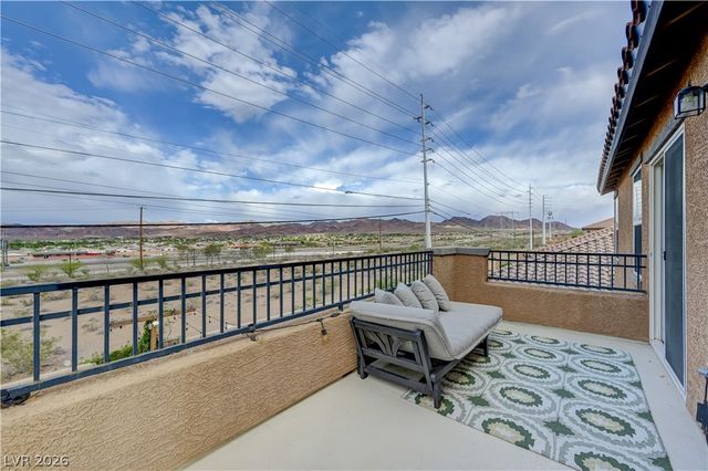694 Bollons Island Street, Henderson, NV 89002