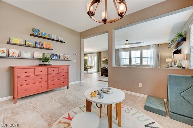 694 Bollons Island Street, Henderson, NV 89002