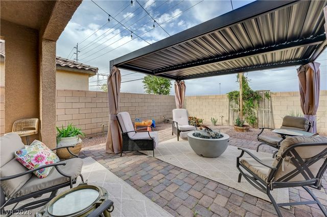 694 Bollons Island Street, Henderson, NV 89002