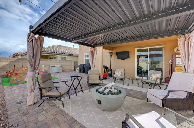 694 Bollons Island Street, Henderson, NV 89002