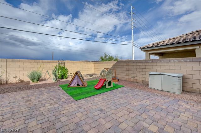 694 Bollons Island Street, Henderson, NV 89002