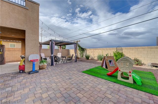 694 Bollons Island Street, Henderson, NV 89002