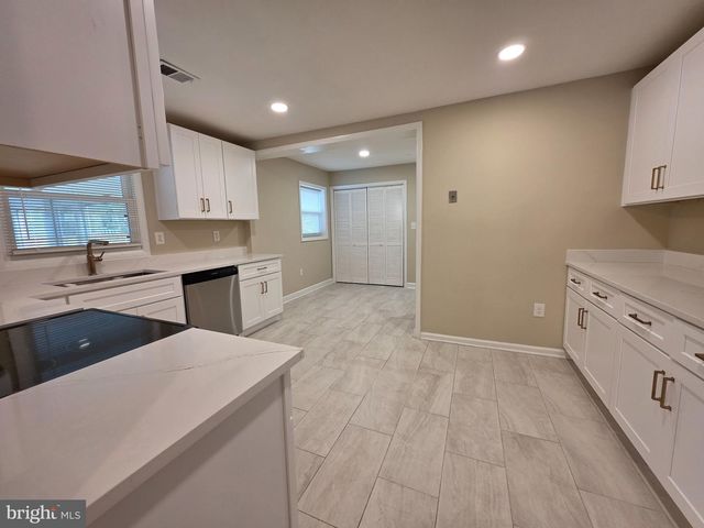 2090 JASON CT, Crofton, MD 21114