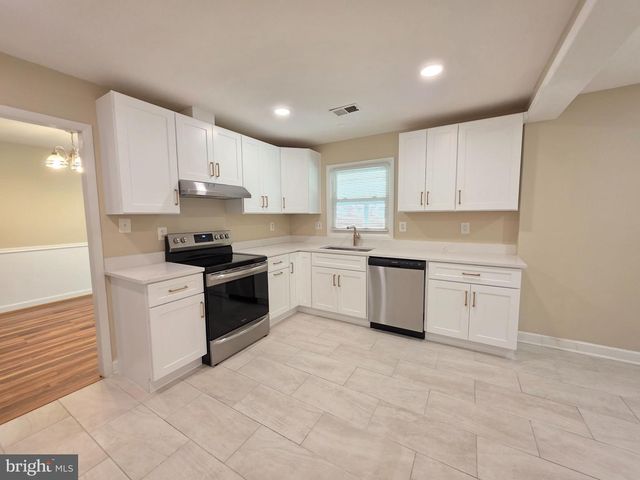 2090 JASON CT, Crofton, MD 21114