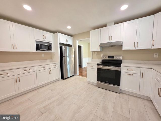 2090 JASON CT, Crofton, MD 21114