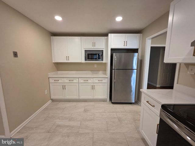 2090 JASON CT, Crofton, MD 21114