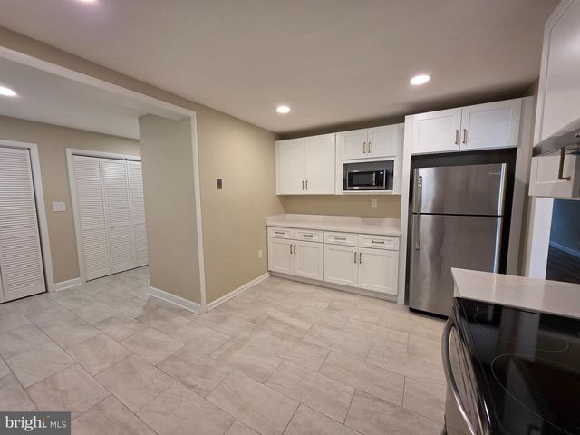 2090 JASON CT, Crofton, MD 21114