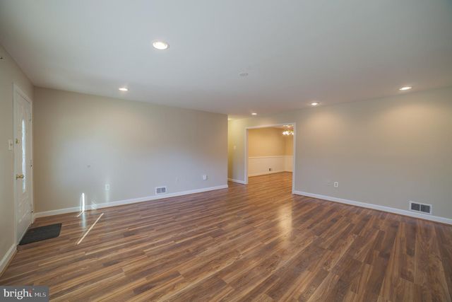 2090 JASON CT, Crofton, MD 21114