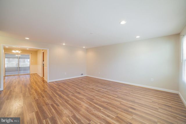 2090 JASON CT, Crofton, MD 21114