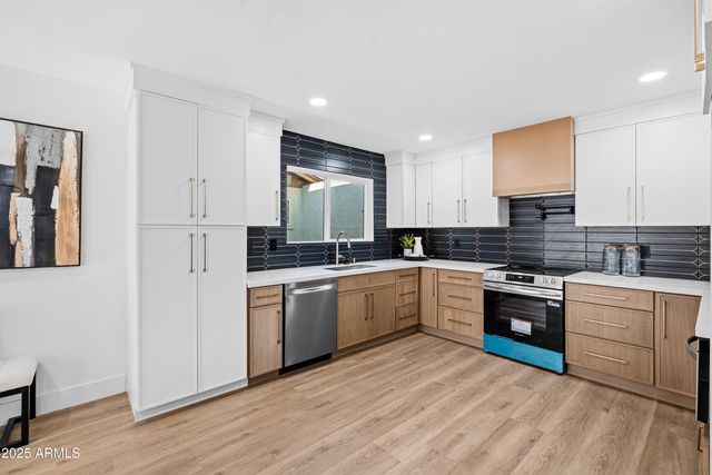 972 N 85TH Place, Scottsdale, AZ 85257