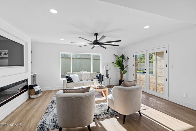 972 N 85TH Place, Scottsdale, AZ 85257