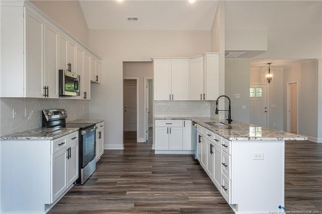 5814 James Allen Lane, Stedman, NC 28391