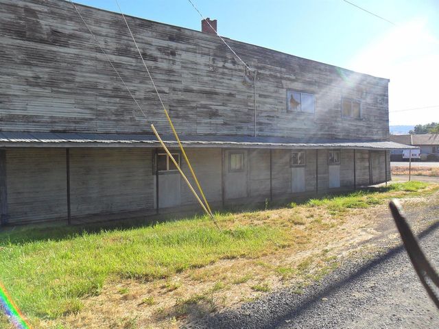7455 Hager Way, Klamath Falls, OR 97603