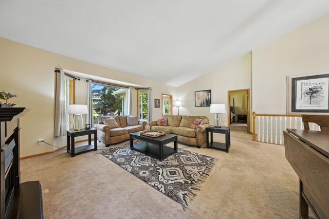 7680 Teal Road, Woodbury, MN 55125