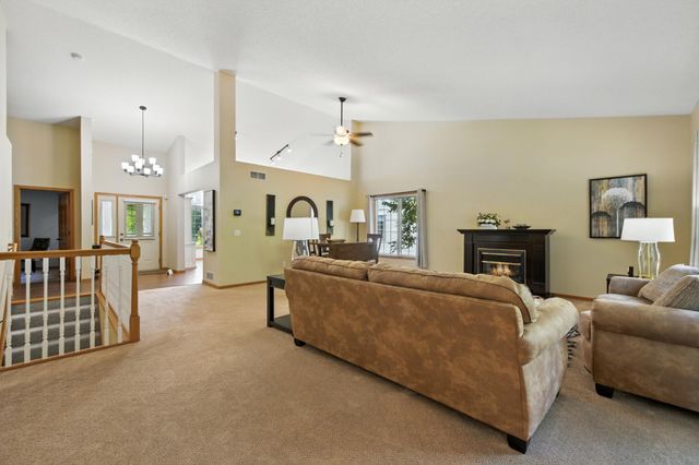 7680 Teal Road, Woodbury, MN 55125