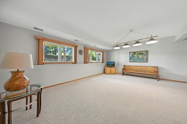 7680 Teal Road, Woodbury, MN 55125