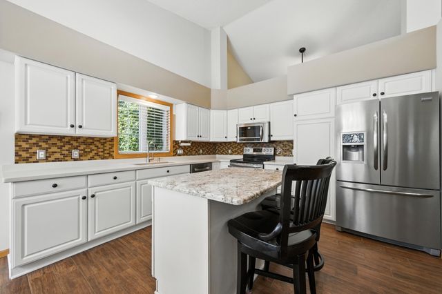 7680 Teal Road, Woodbury, MN 55125