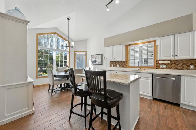 7680 Teal Road, Woodbury, MN 55125