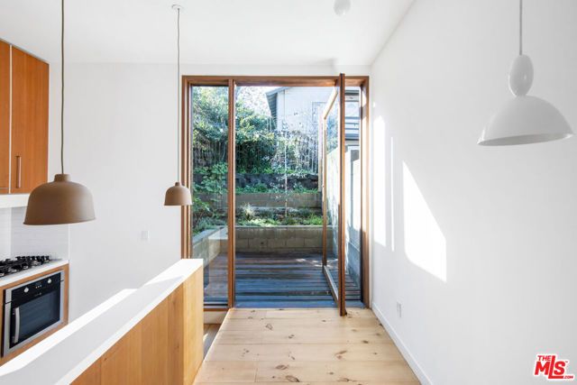1416 Fairbanks Place, Los Angeles, CA 90026