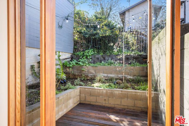 1416 Fairbanks Place, Los Angeles, CA 90026