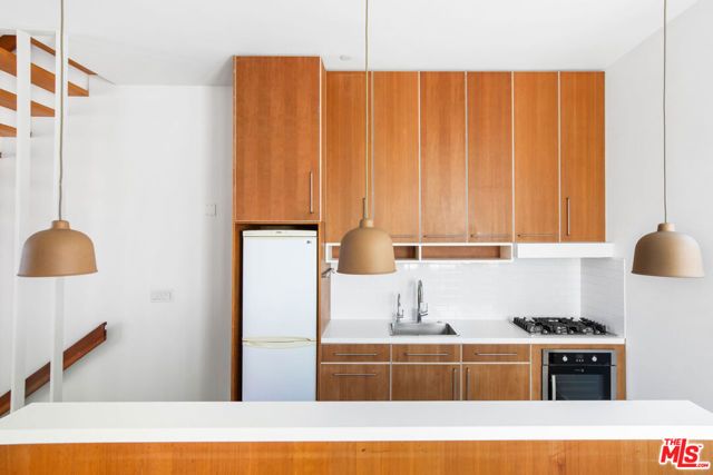 1416 Fairbanks Place, Los Angeles, CA 90026