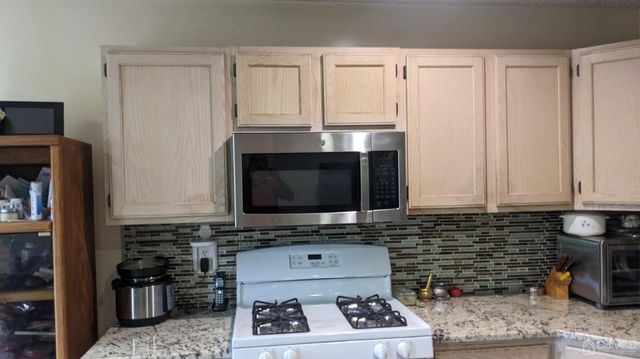 7 Newburgh Drive, Edison, NJ 08820