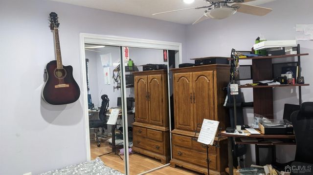 7 Newburgh Drive, Edison, NJ 08820